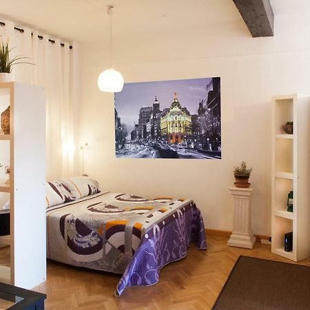 Segovia Apartment มาดริด ภายนอก รูปภาพ