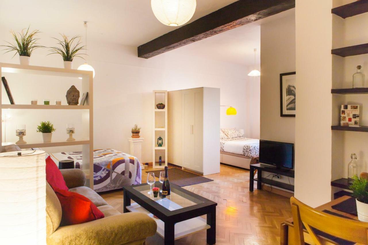 Segovia Apartment มาดริด ภายนอก รูปภาพ