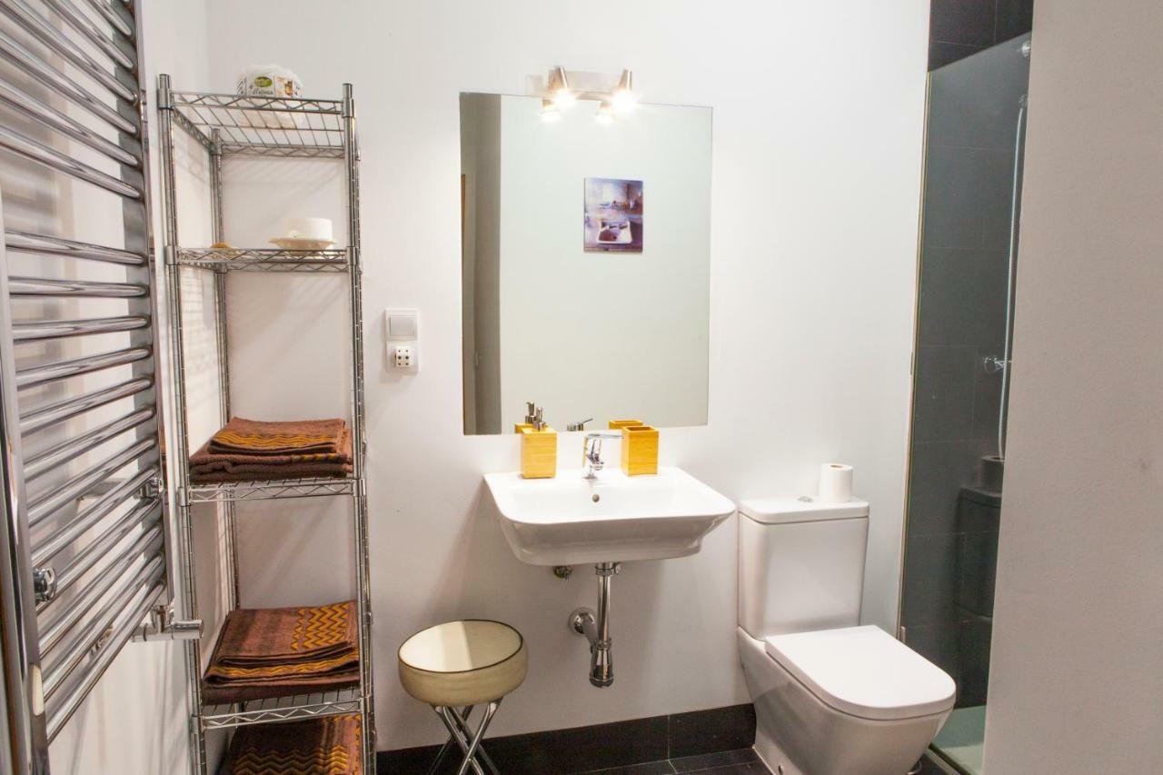 Segovia Apartment มาดริด ภายนอก รูปภาพ